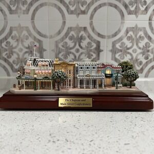 Disneyland Olszewski The Chapeau & Main Street Confectionery Walt Disney World‎